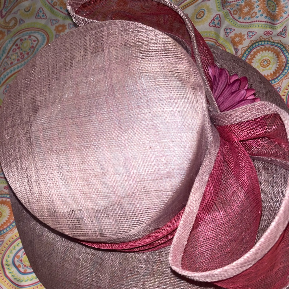 KENTUCKY DERBY HAT PURPLE/PINK great condition only used once
